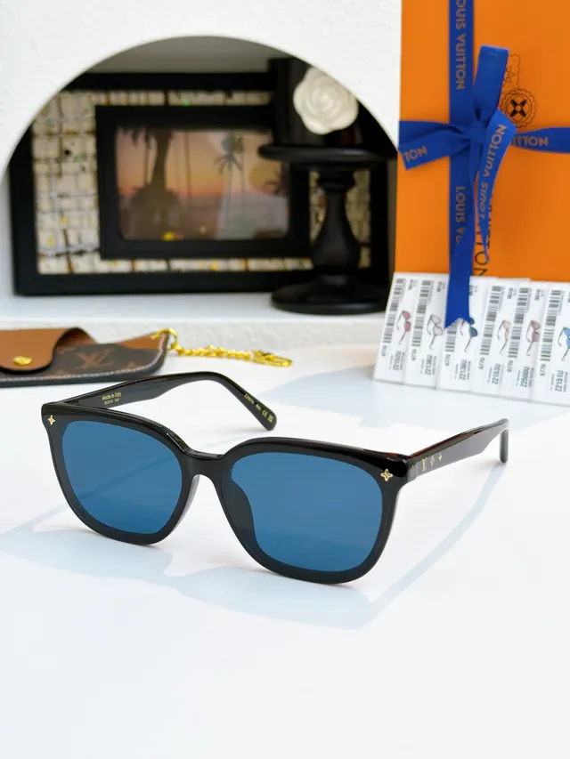 Gentle Monster Noir et Or Cadre Rectangulaire Branches fines Lunettes de soleil 3