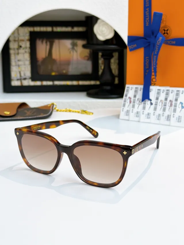 Gentle Monster Noir et Or Cadre Rectangulaire Branches fines Lunettes de soleil 6