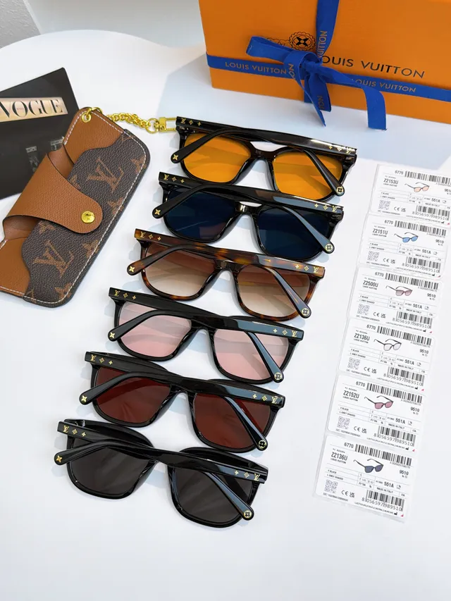 Gentle Monster Noir et Or Cadre Rectangulaire Branches fines Lunettes de soleil 8