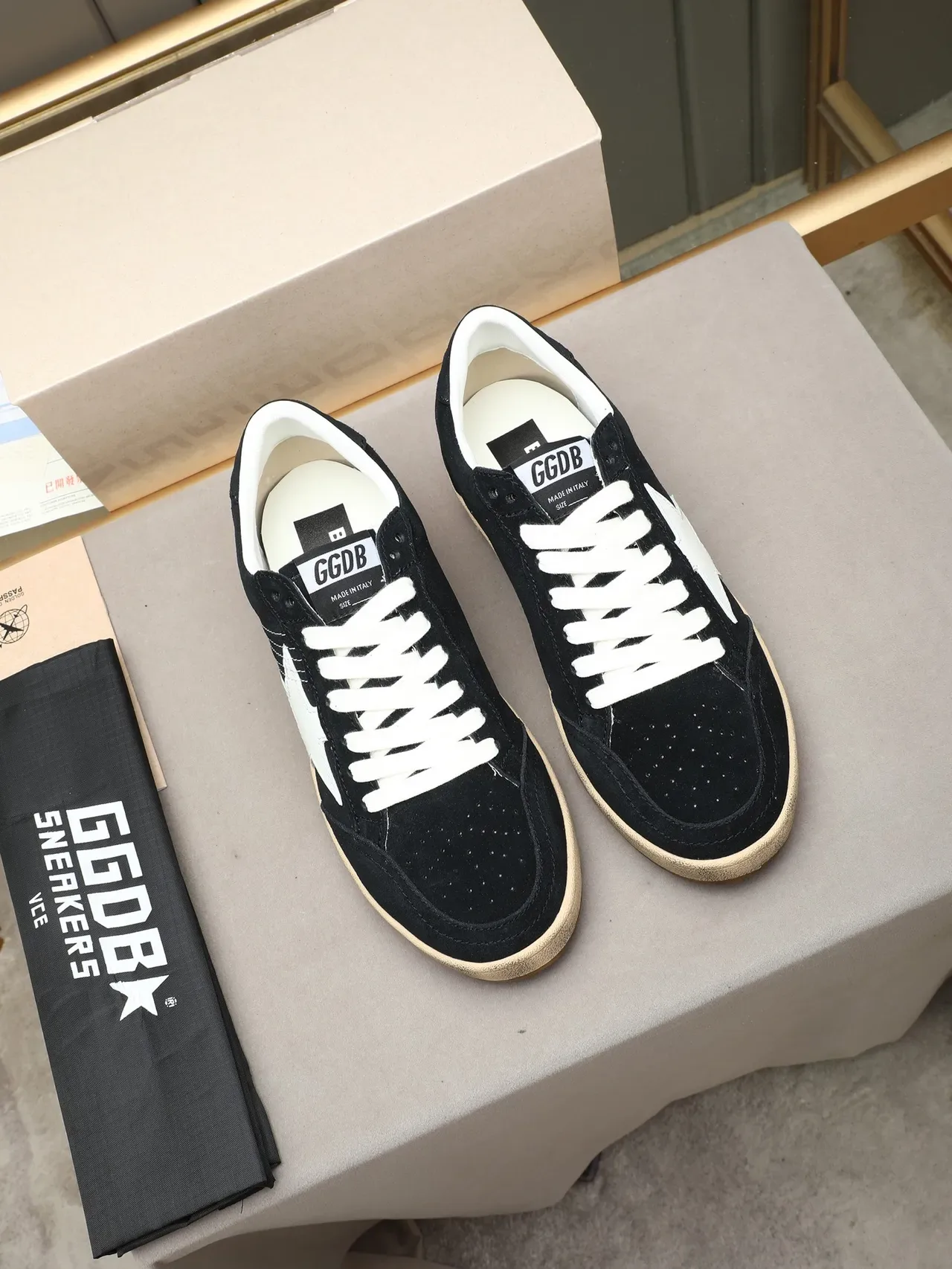 Golden Goose Ball Star কালো সুড সাদা স্টার লাইফস্টাইল স্নিকার্স 3