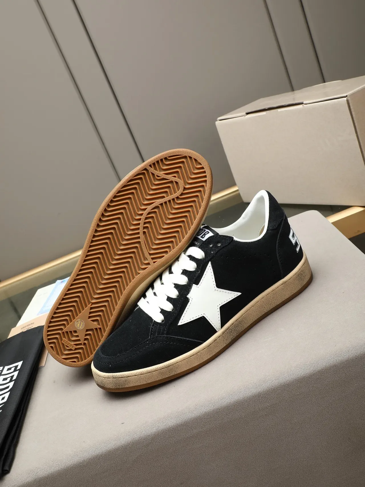 Golden Goose Ball Star কালো সুড সাদা স্টার লাইফস্টাইল স্নিকার্স 5
