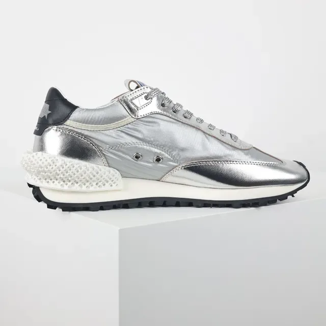 Golden Goose Runner Zapatillas Lifestyle Metálicas Plata Negro Estrella 7