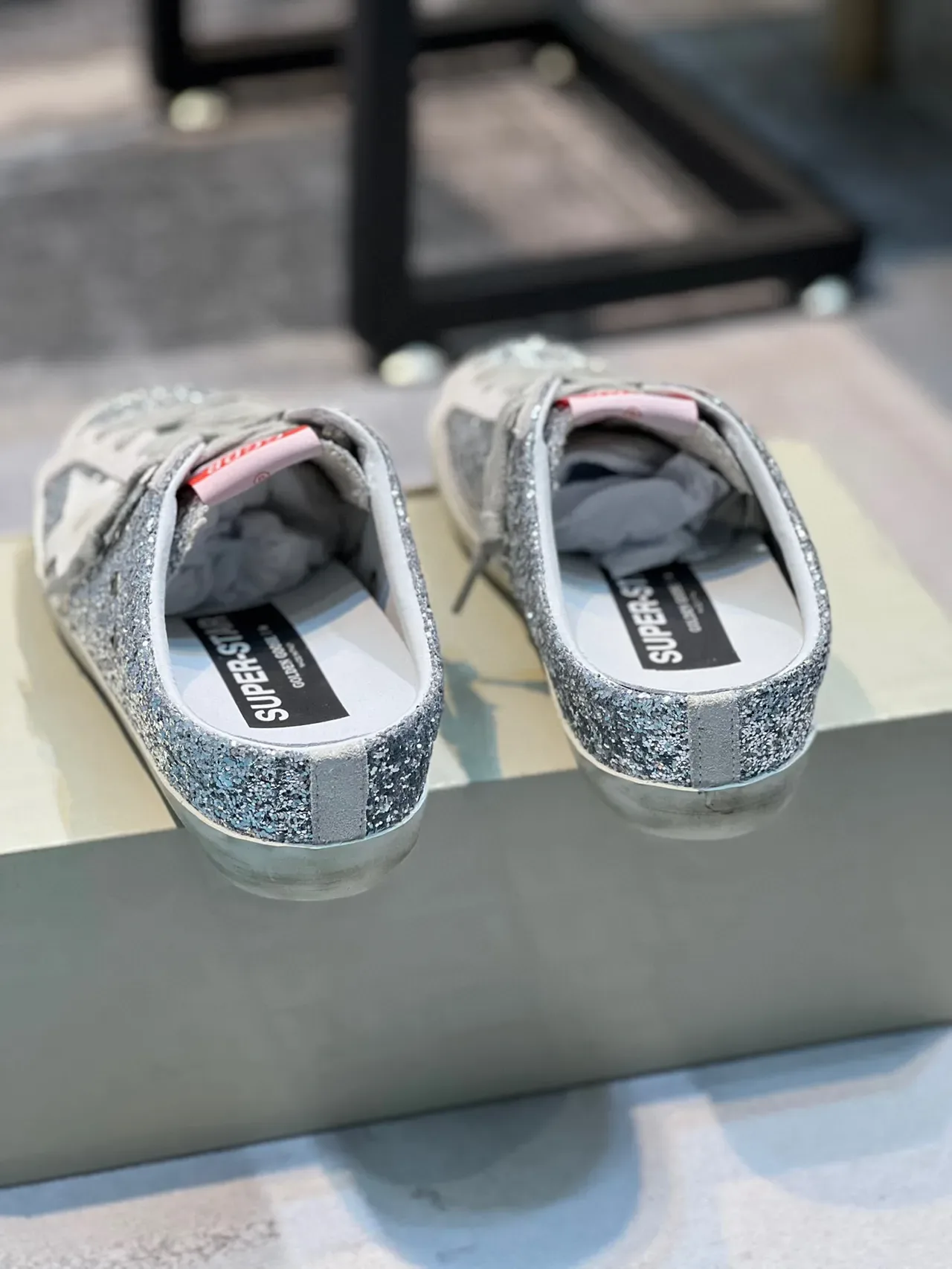 Golden Goose Super-Star Mule রূপালি গ্লিটার লাইফস্টাইল স্নিকার 2