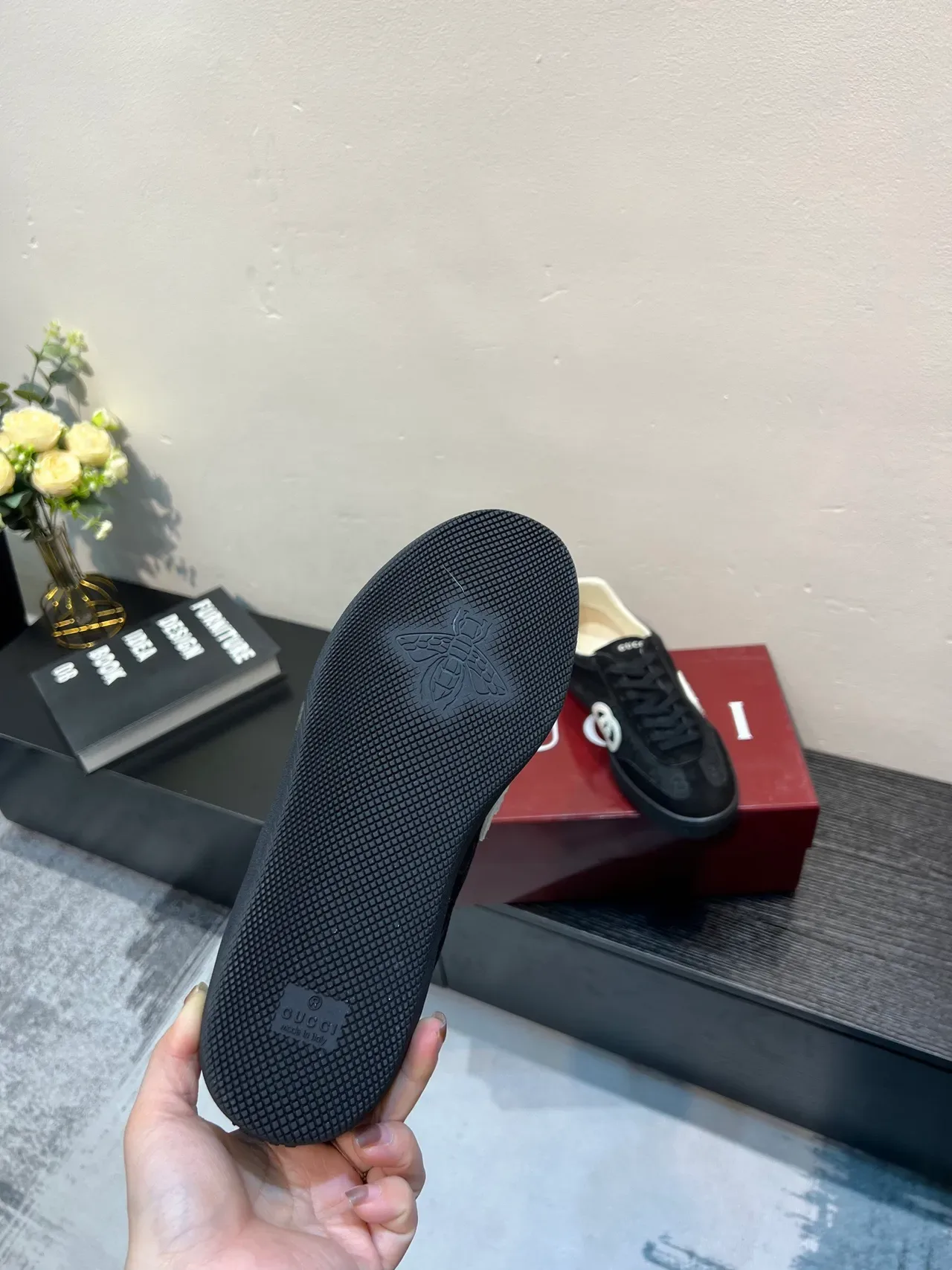 Gucci Ace Zapatillas Lifestyle de Lona y Suede Negro con Monograma 8