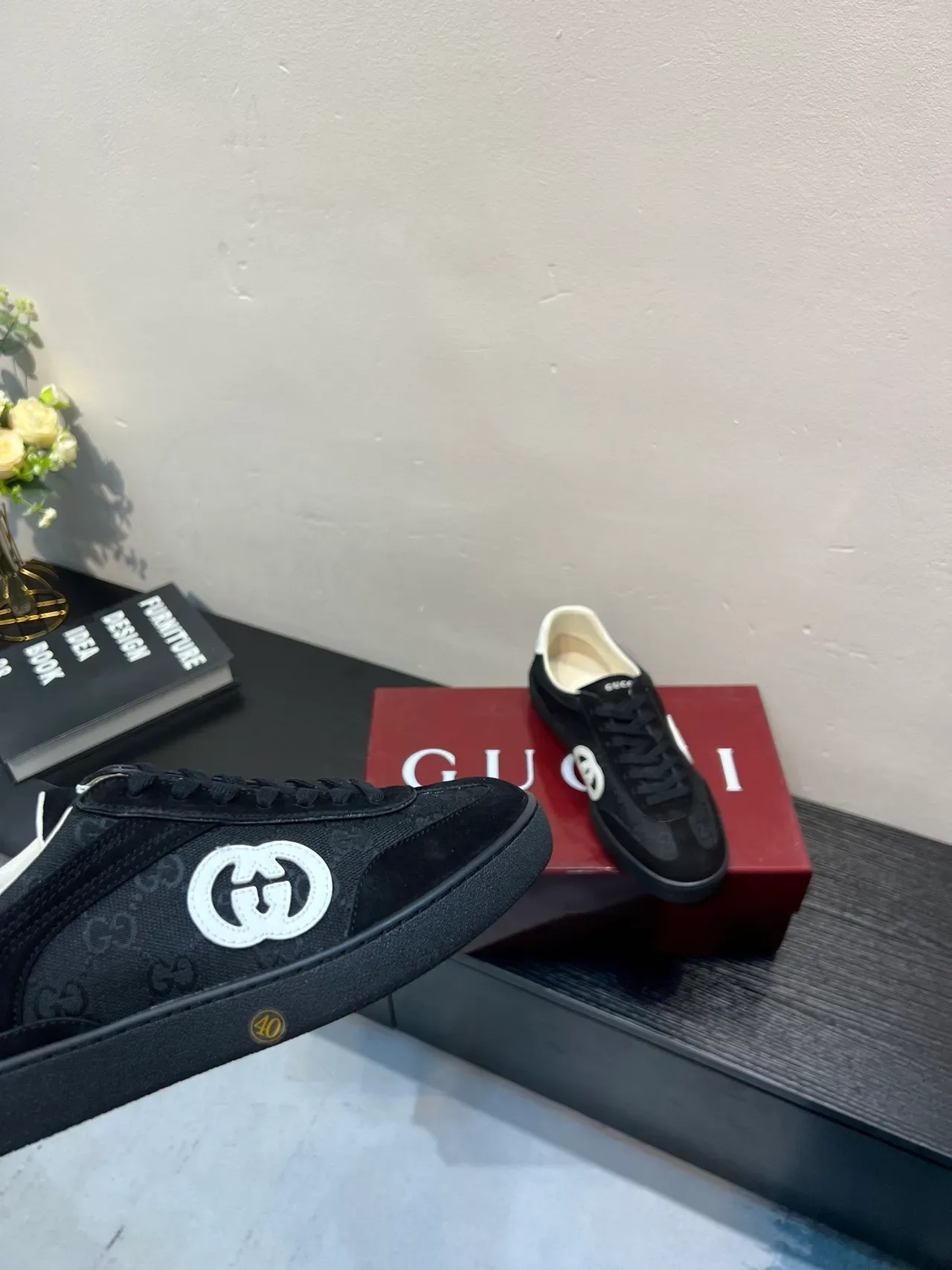 Gucci Ace Zapatillas Lifestyle de Lona y Suede Negro con Monograma 9