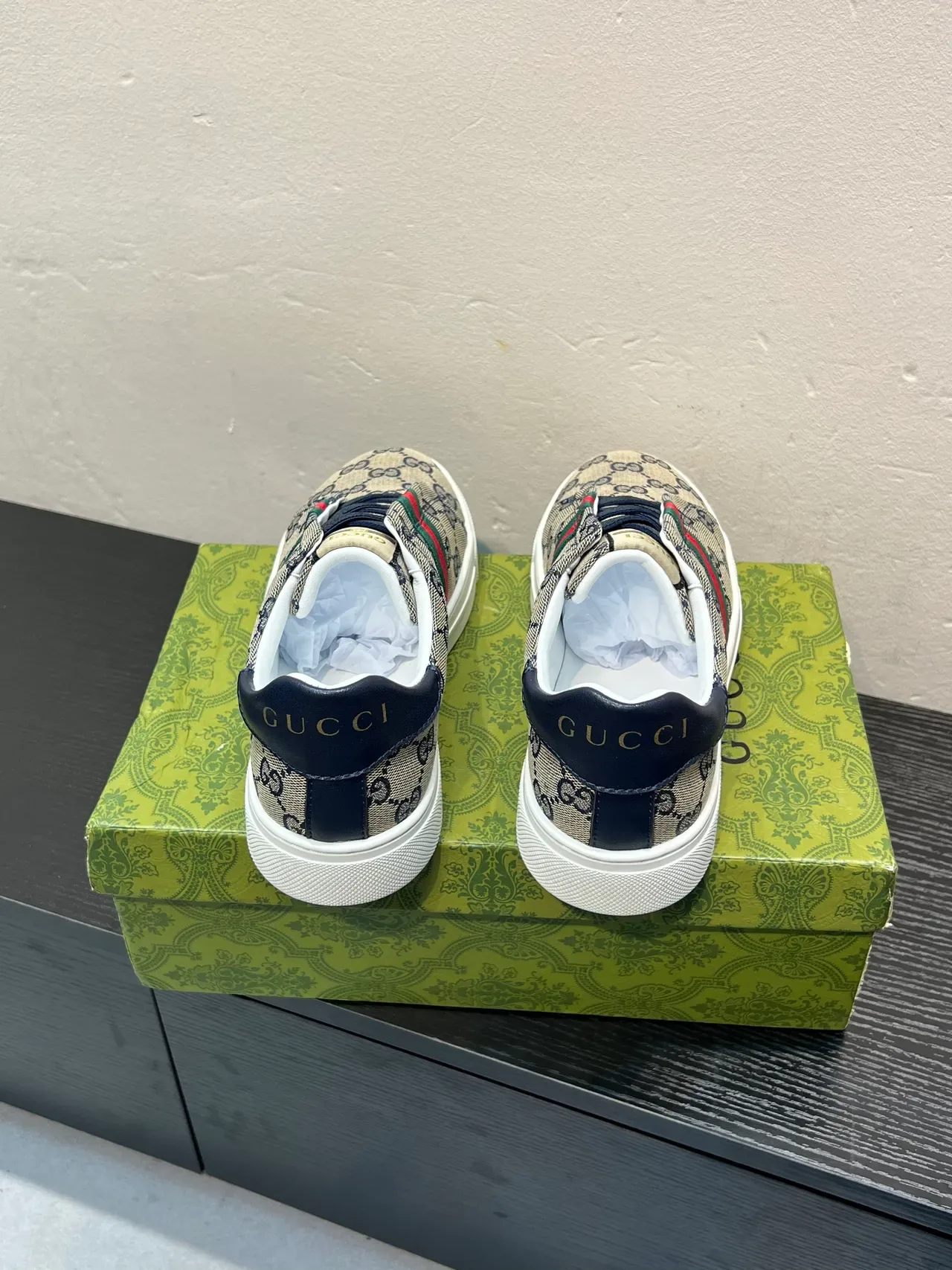 Gucci Ace GG Monogram Web Stripe Slip-On Tênis Lifestyle 6