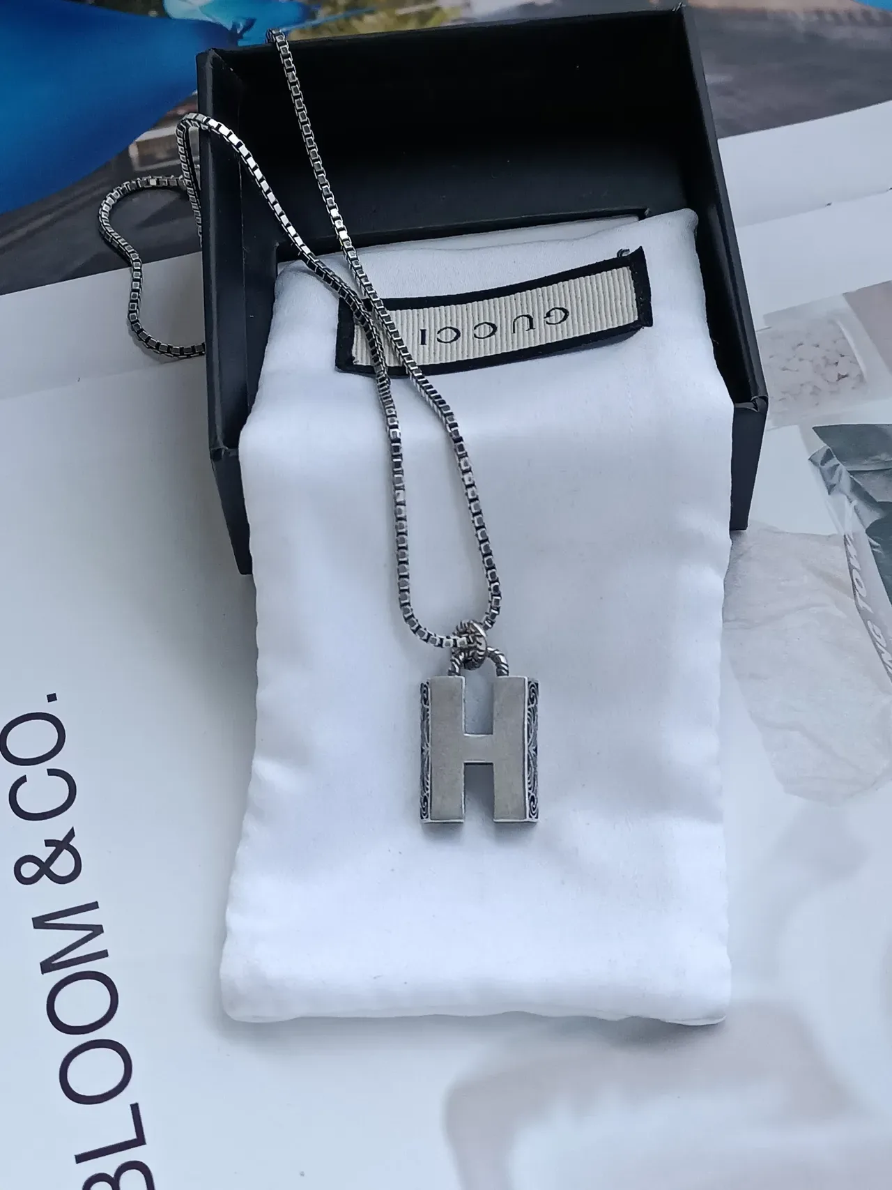 Gucci 字母 A 银色盒链吊坠项链 4