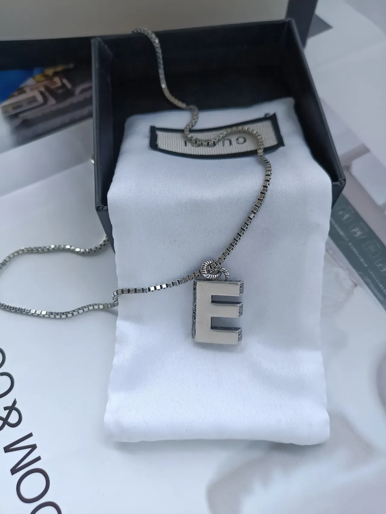 Gucci 字母 A 银色盒链吊坠项链 7