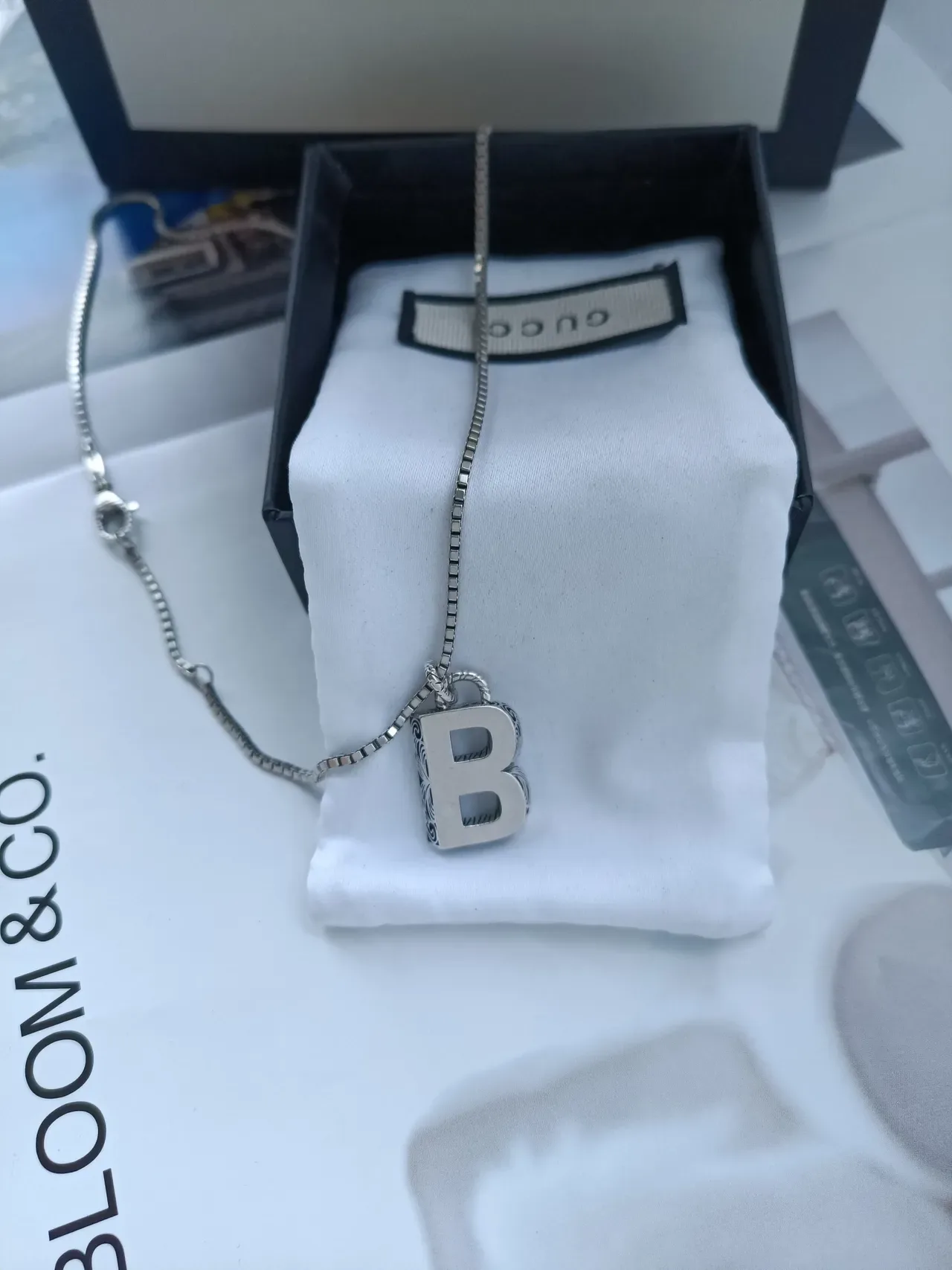 Gucci 字母 A 银色盒链吊坠项链 9