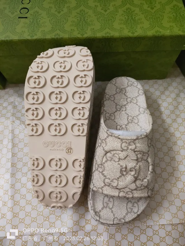 Gucci بيج بني GG Monogram كانفاس مطرز تفاصيل اللوجو نعال 5