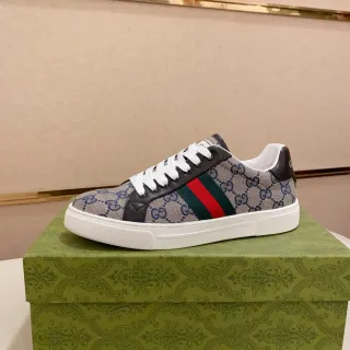 Gucci 米色海军 GG Supreme Canvas Web Stripe Accent 生活方式运动鞋