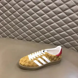 Gucci Beige Rojo GG Monogram Canvas Tres Rayas Blancas Zapatillas Lifestyle