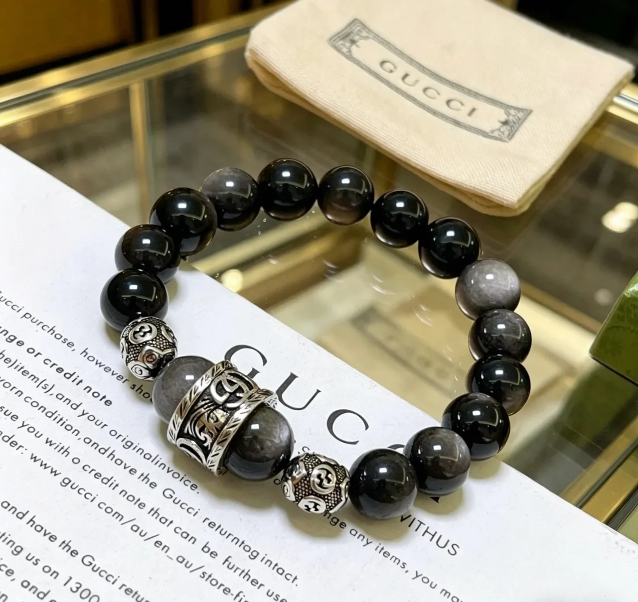 Gucci Bracelet Noir Gris Perles Charms Métalliques 9