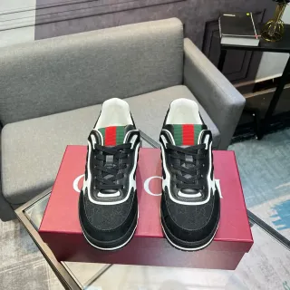 Gucci Negro Blanco GG Monogram Lona Superior Franja Roja-Verde Cuello Lifestyle Sneakers
