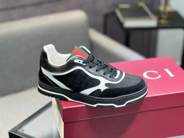 Gucci Negro Blanco GG Monogram Lona Superior Franja Roja-Verde Cuello Lifestyle Sneakers 2