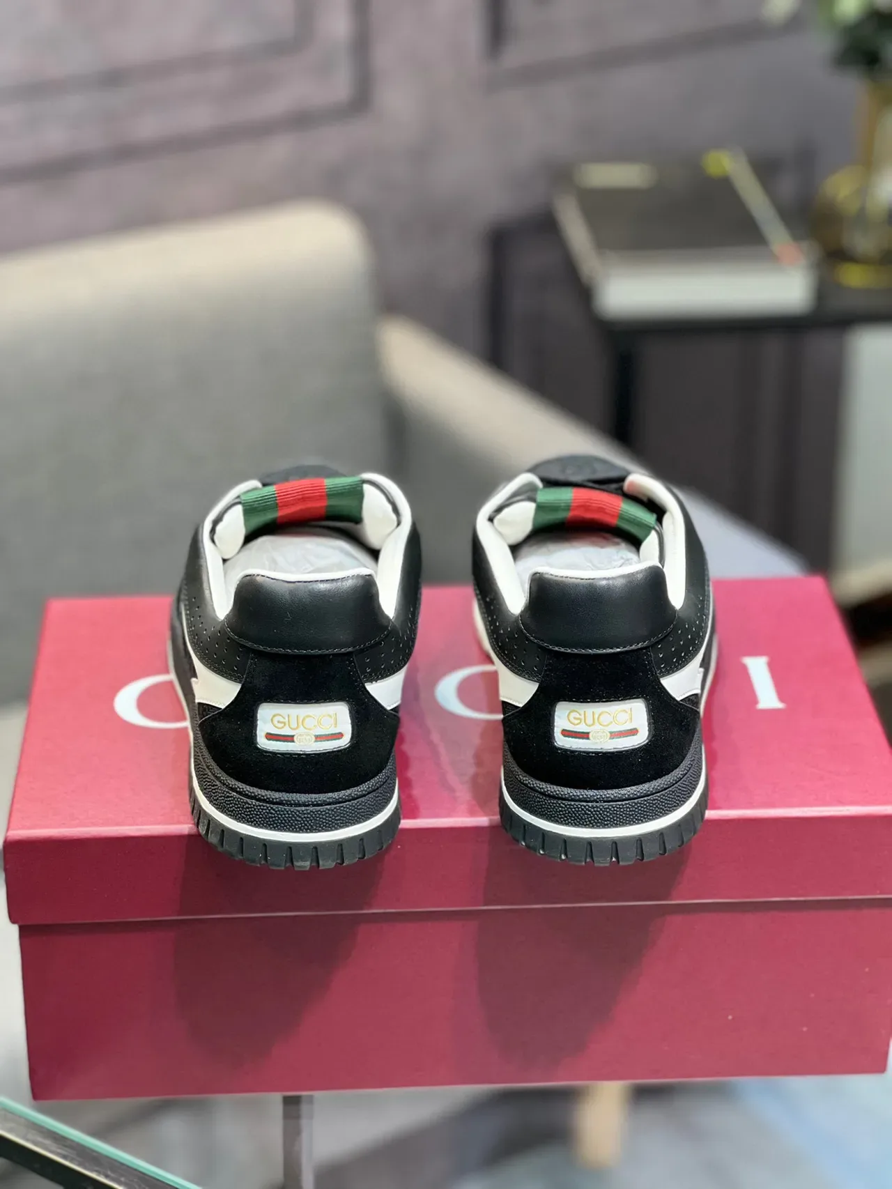 Gucci Negro Blanco GG Monogram Lona Superior Franja Roja-Verde Cuello Lifestyle Sneakers 3