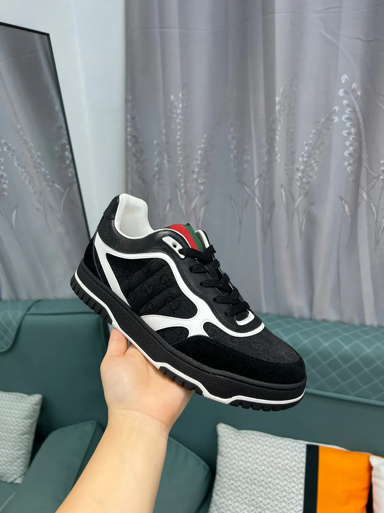 Gucci Negro Blanco GG Monogram Lona Superior Franja Roja-Verde Cuello Lifestyle Sneakers 7