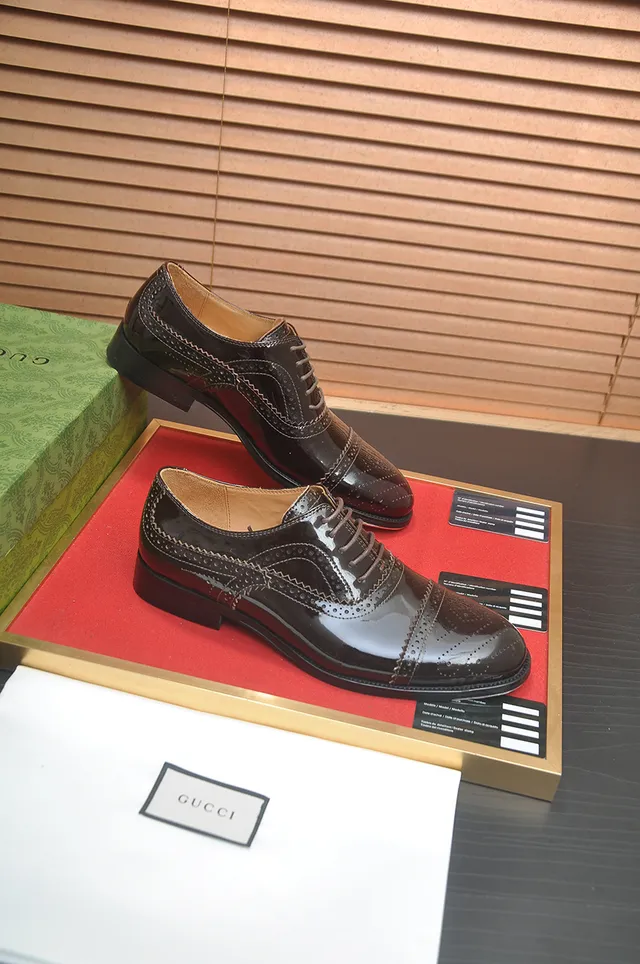 Gucci Brown Patent Leather Cap-Toe Wingtip Brogues 4