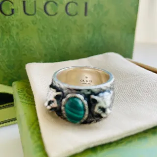 Gucci Dionysus हरी चांदी चौड़ी पट्टी Malachite Cabochon अंगूठी