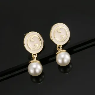 Brincos Gucci Double G com pérola pendentes