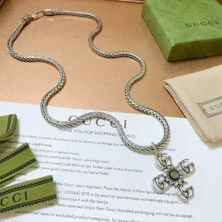 Gucci Floral GG ক্রস পেন্ডেন্ট ব্রেইডেড সিলভার চেইন নেকলেস