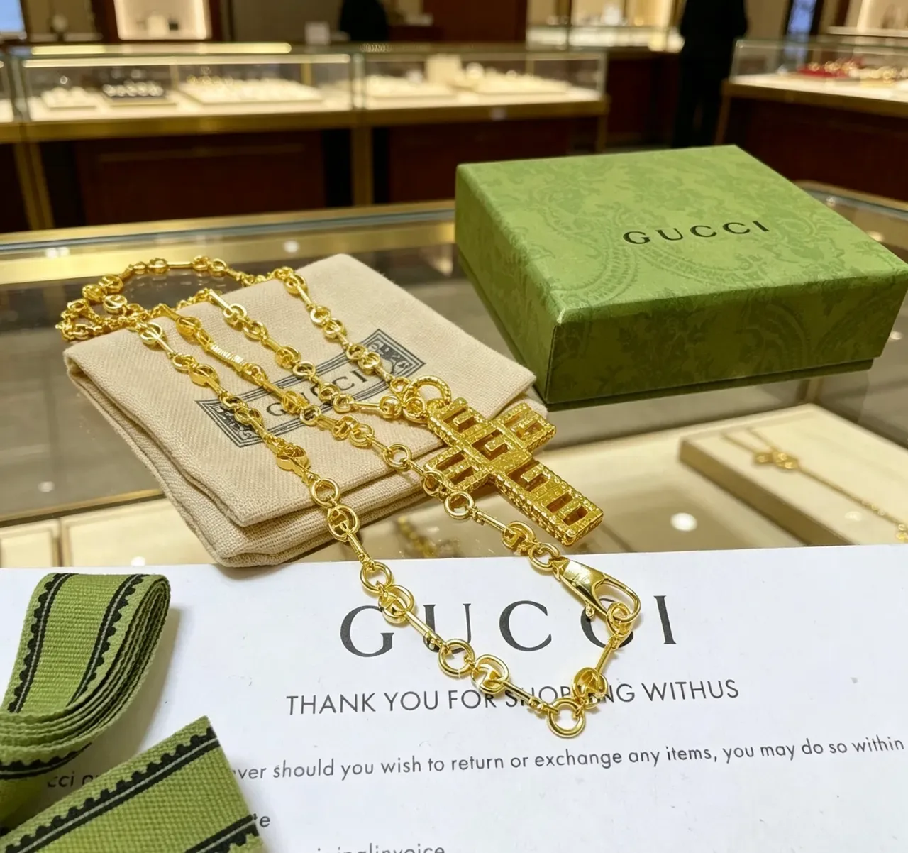 Gucci GG Pendentif Croix Chaîne Gold-Tone 7