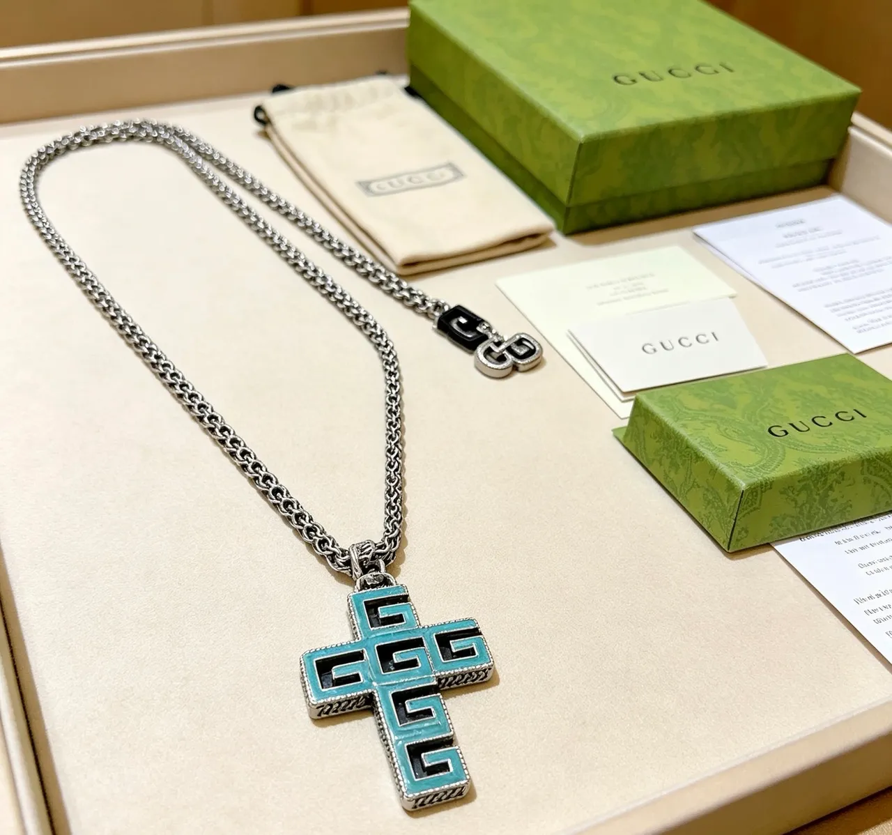 Gucci GG Cross টারকয়জ এনামেল সিলভার-টোন নেকলেস 5