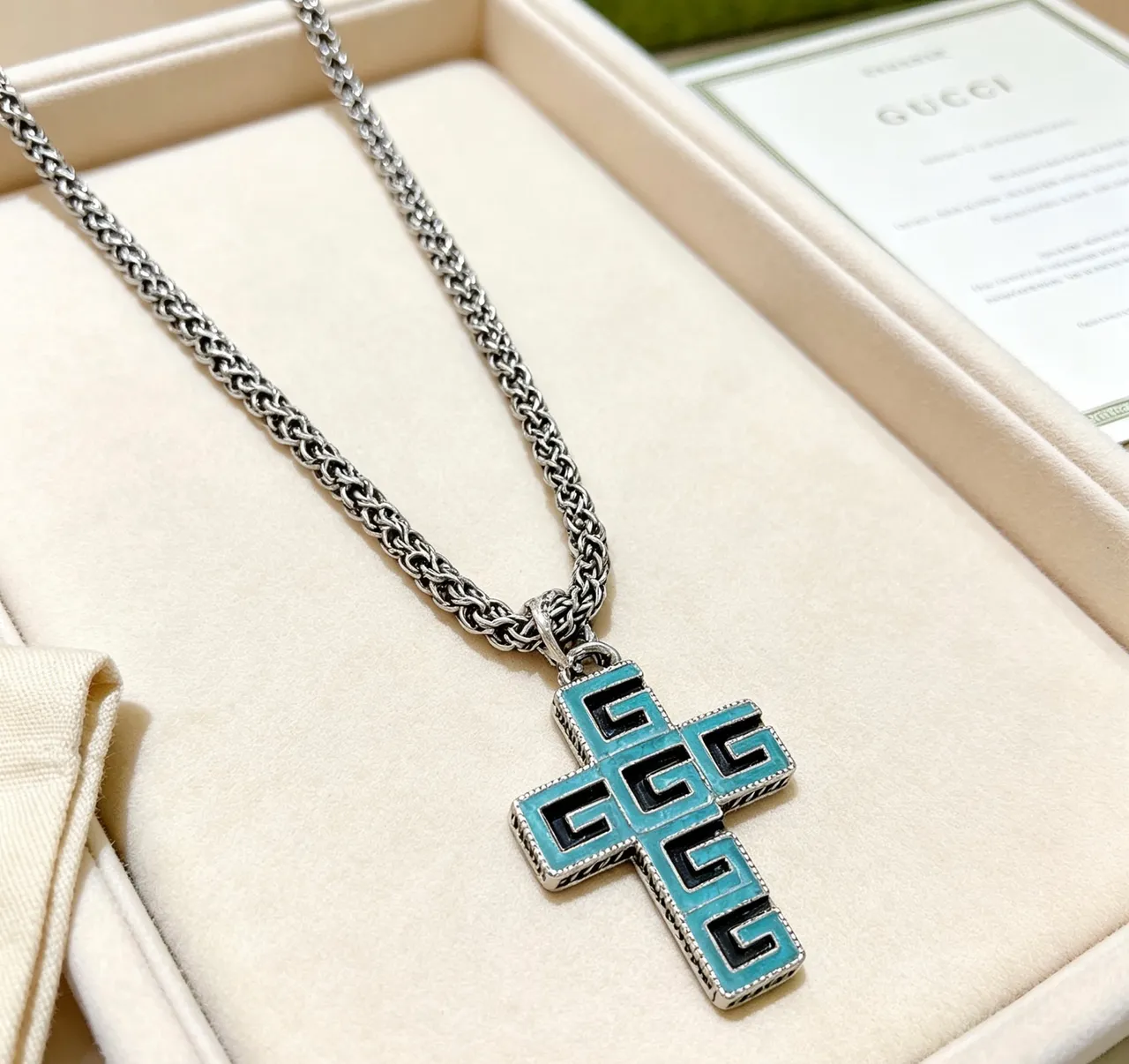 Gucci GG Cross টারকয়জ এনামেল সিলভার-টোন নেকলেস 9