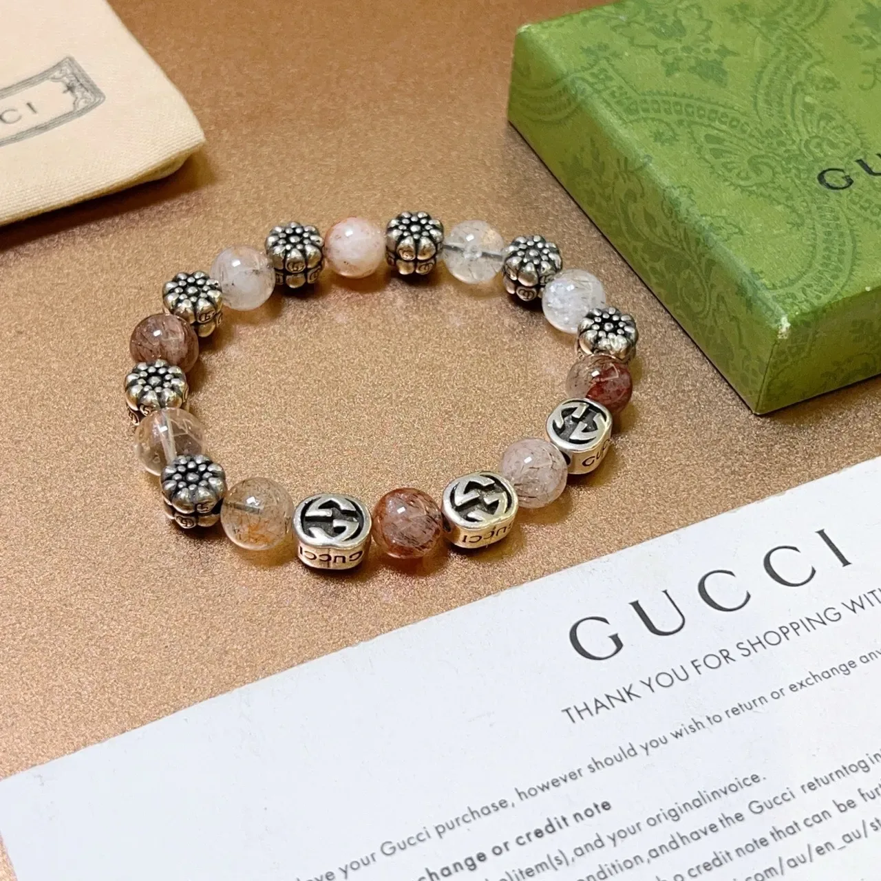 Gucci GG Marmont سوارة بني فضي خرز متشابك شعار 4