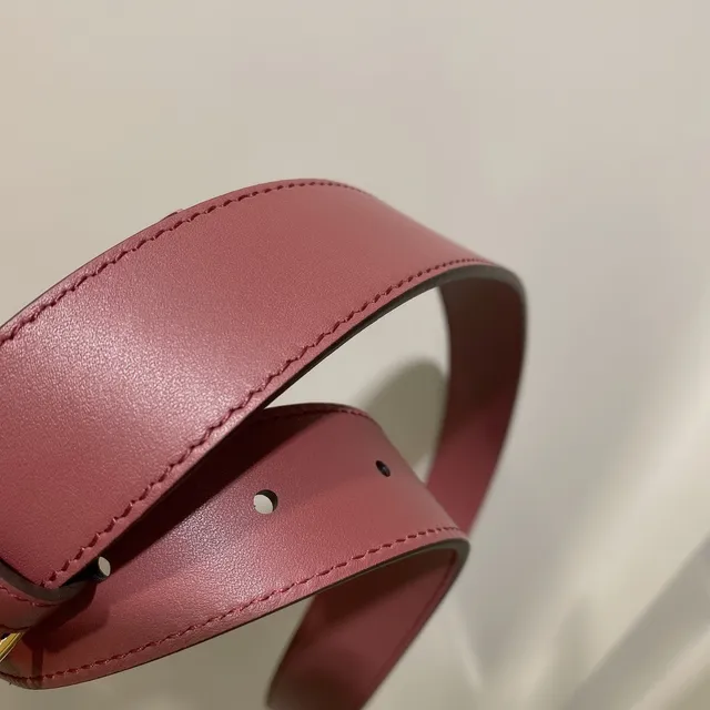 Gucci GG Marmont 酒红色皮革腰带 2