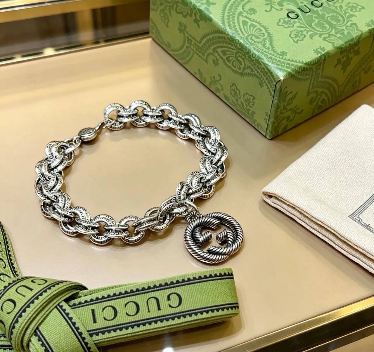 Gucci GG Marmont Engraved Chain Silver Bracelet 3