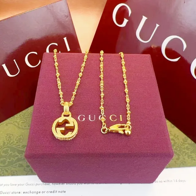 Gucci GG Marmont colgante oro plata Interlocking G Logo Textured Bezel collar 4