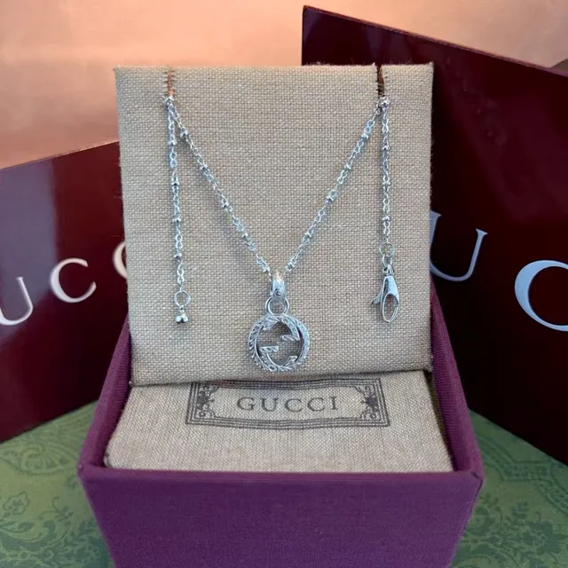 Gucci GG Marmont colgante oro plata Interlocking G Logo Textured Bezel collar 5