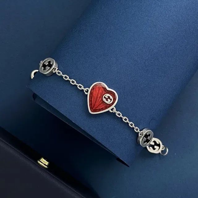 Gucci GG Marmont Red Silver Chain Interlocking G Charms Necklace 3