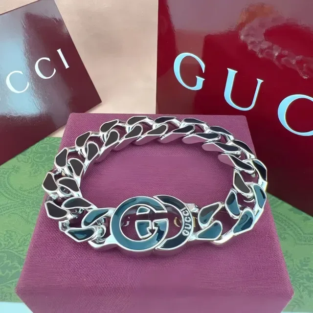Gucci GG Marmont Prata Preto Corrente Curb-Link Grossa Pulseira com Fecho Interlocking Double-G Logo 7