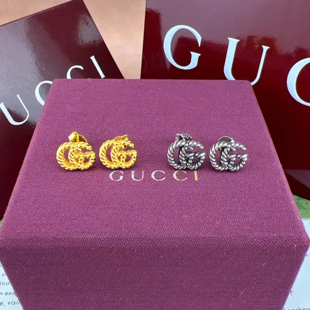 Gucci GG Marmont मोड़ी रस्सी लॉक G स्टड ईयररिंग्स 8