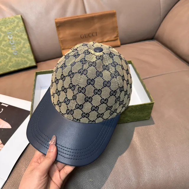 Gorra de béisbol Gucci GG Monogram de canvas y cuero 7