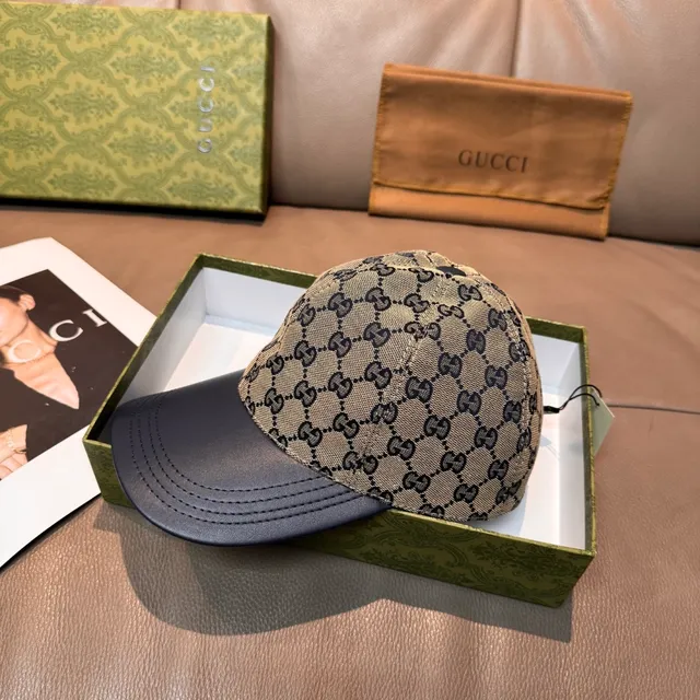 Gorra de béisbol Gucci GG Monogram de canvas y cuero 9