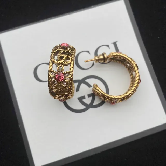قلادة Gucci ذهبية وردية ملتوية GG Links زهور كريستال 3