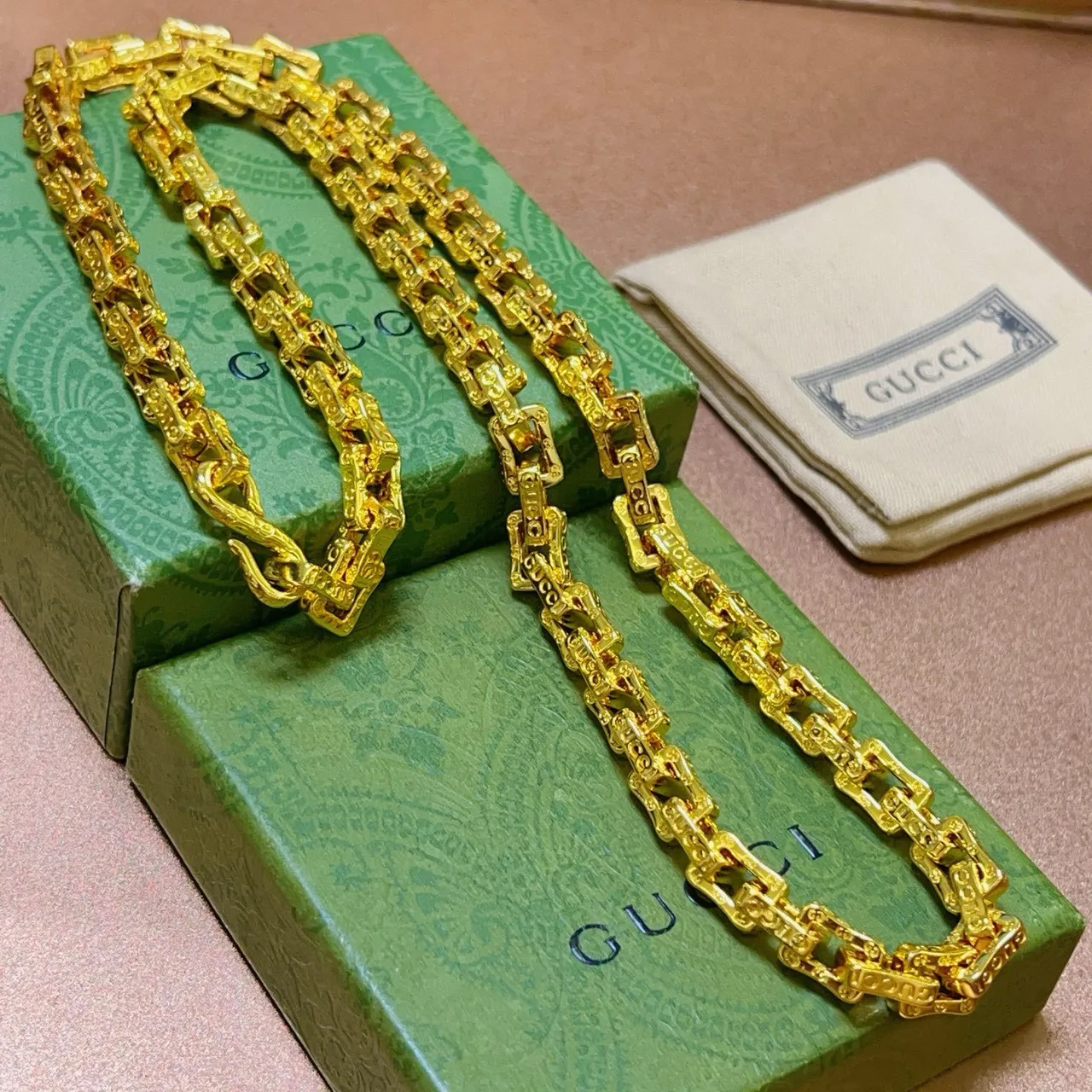 Gucci 金色刻字链接链项链 4