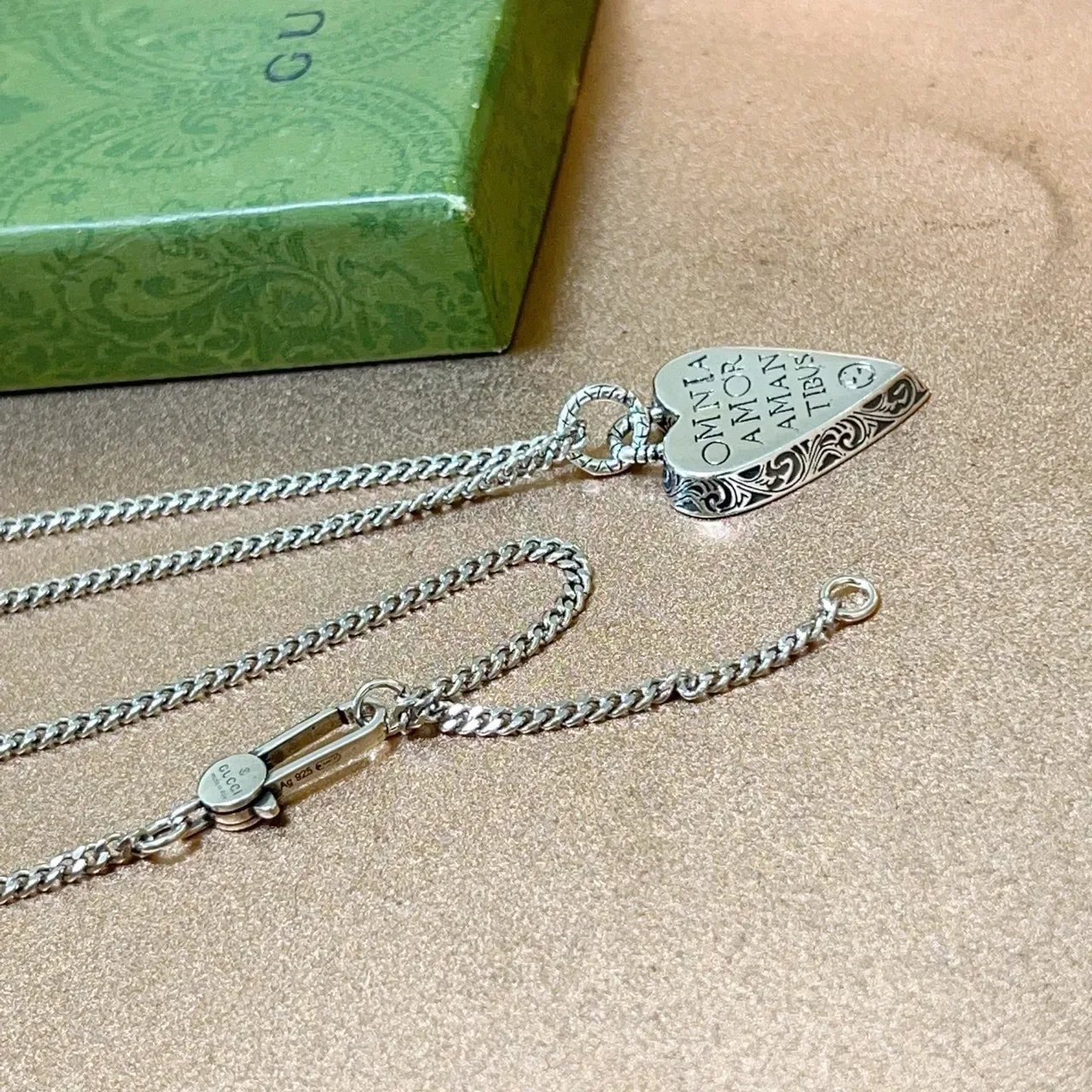 Gucci Heart Pendant Silver Curb Chain Necklace 4