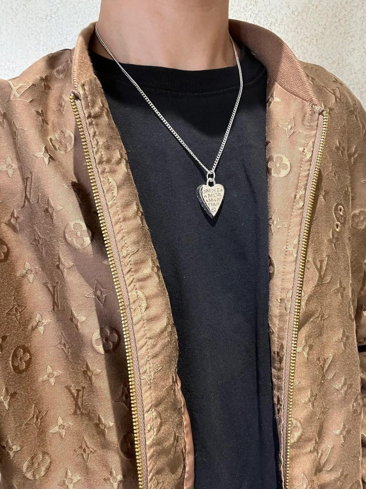 Gucci Heart Pendant Silver Curb Chain Necklace 5
