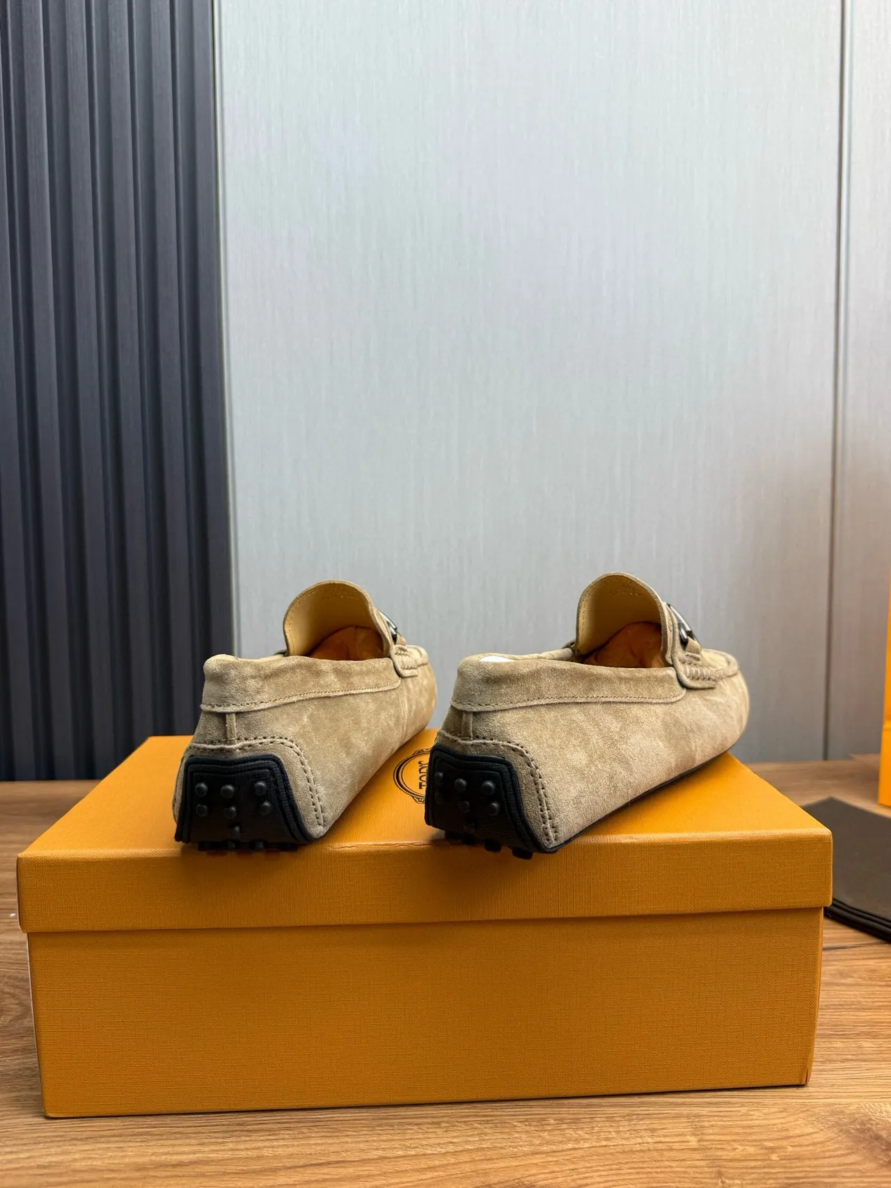 Gucci Horsebit 1955 米色麂皮乐福鞋 6