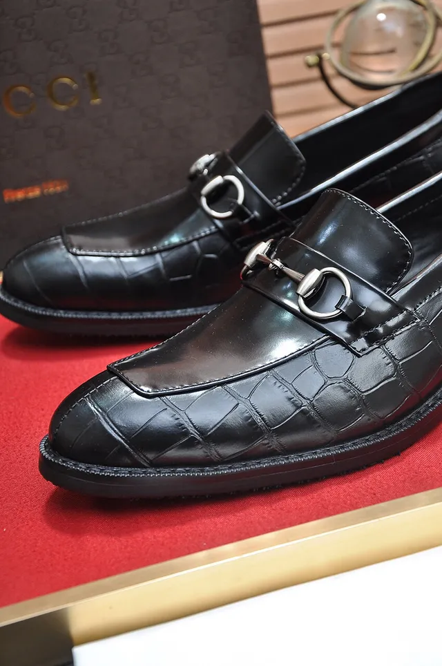 Gucci Horsebit 1955 Black Croc-Embossed Leather Loafers 7