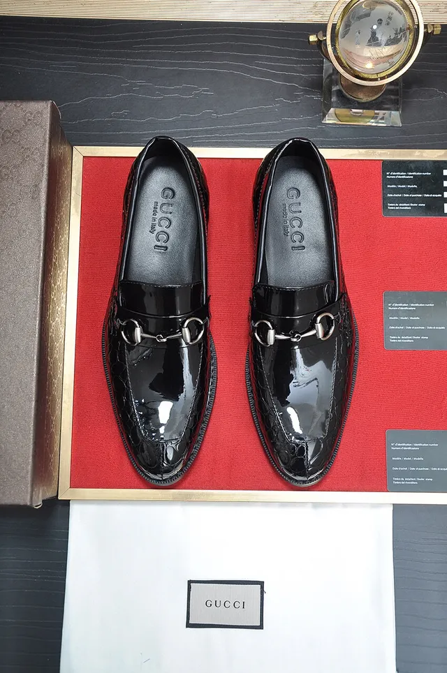 Gucci Horsebit 1955 Black Croc-Embossed Leather Loafers 9