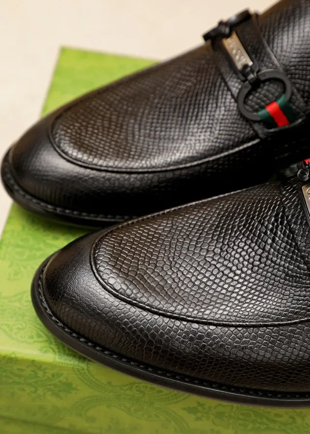 Gucci Horsebit 1955 Black Red Textured Leather Buckle Loafer 5