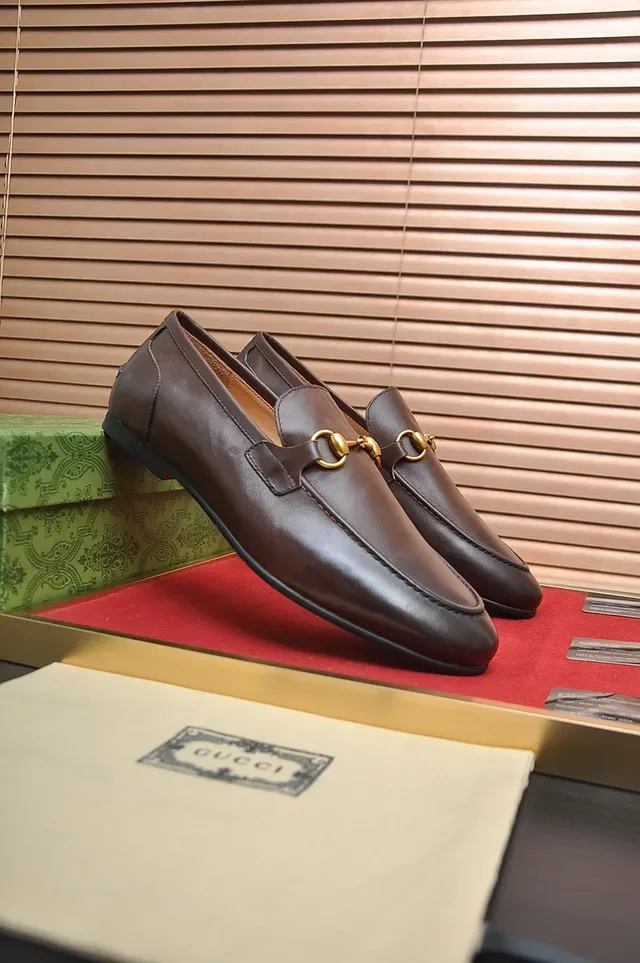 Gucci Horsebit 1955 棕色皮革 Horsebit 乐福鞋 3