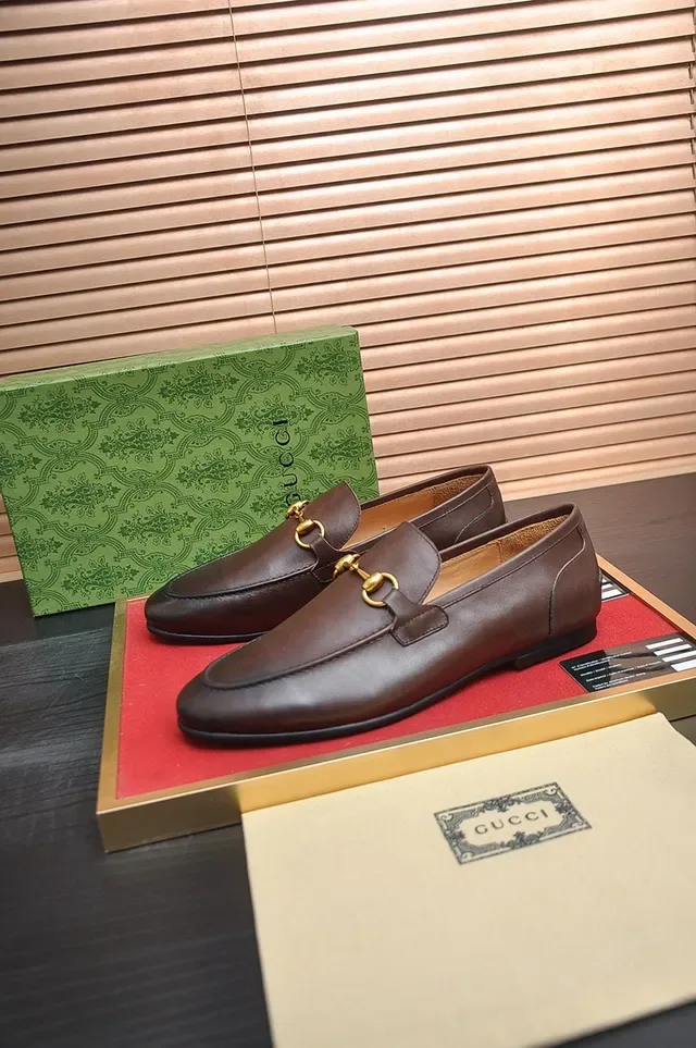 Gucci Horsebit 1955 棕色皮革 Horsebit 乐福鞋 4