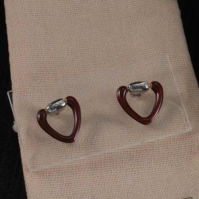 Gucci Horsebit 1955 বার্গান্ডি সিলভার হার্ট-শেপড রেজিন হার্ডওয়্যার নেকলেস 6