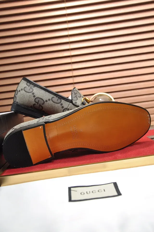 Gucci Horsebit 1955 GG Monogram Loafers de lona 4